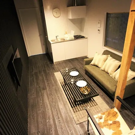 Sekai Hotel Tsuki